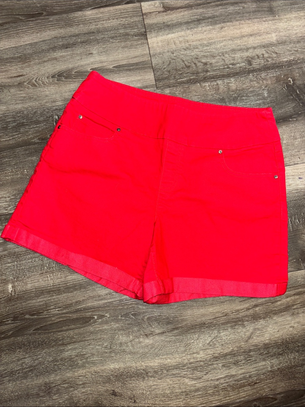 Time and Tru Red Stretch Pull On Jean Shorts, sz M8-10